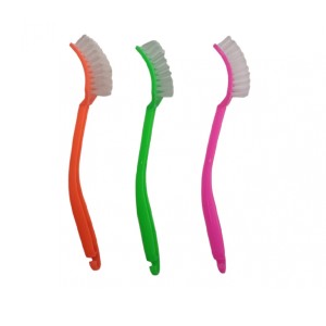 ESCOVA TORTA COM CABO MONALIZA 35CM